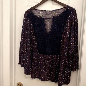 Floral top. Size 3X